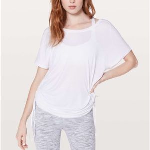Lululemon Tied to it tee in white size 6 Mint